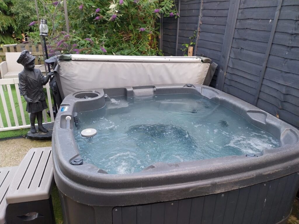 Hot Tub Hire - 2 Week Hire Package